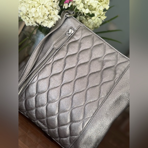 Vera Bradley Metallic Silver Quilted Leather Crossbody Shoulder Bag Purse - Picture 3 of 13